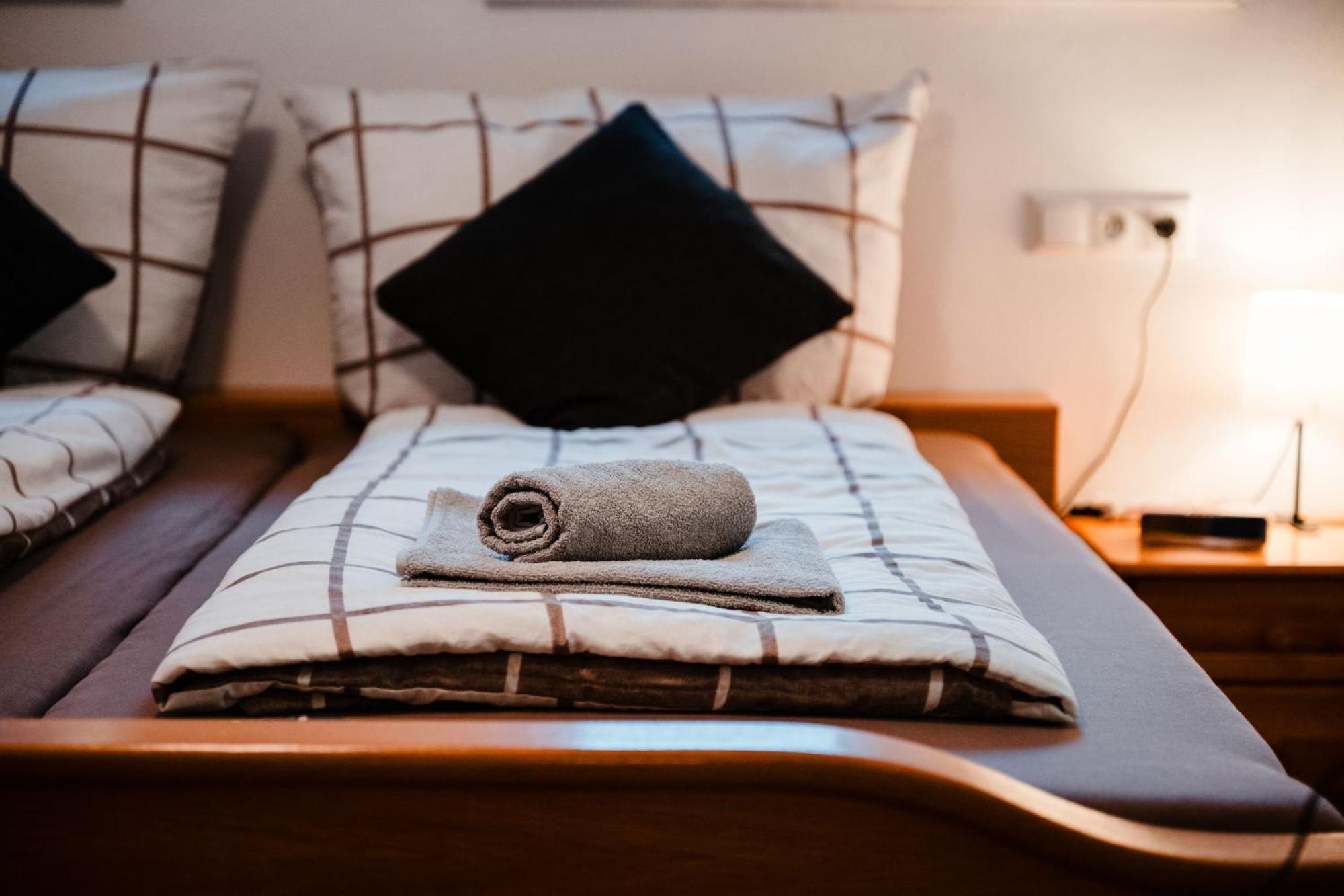 Mitzis Stubn Apartments - Bad Goisern - 24-Hour Self Check-In Экстерьер фото